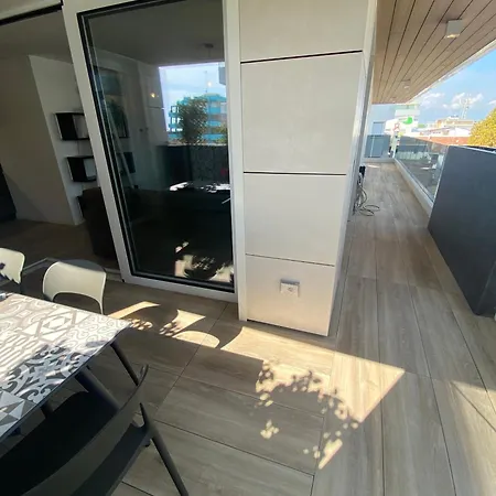 Апартаменты Penthouse Golden Lux Линьяно-Саббьядоро
