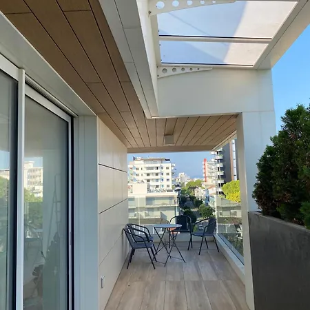 Penthouse Golden Lux 公寓