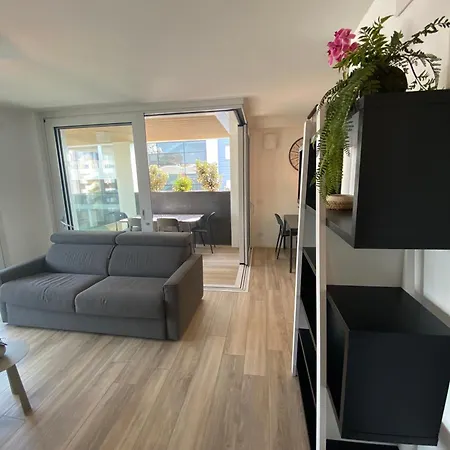 Penthouse Golden Lux *